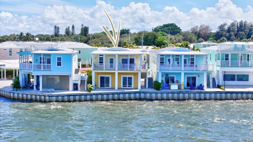 Live minutes to the beach from this beautiful newer (2020) home - Beach Home for sale in Jensen Beach, Florida on Beachhouse.com