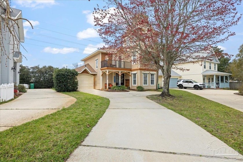 Welcome to Sovereign Isle! Located in a wonderful neighborhood - Beach Home for sale in Destin, Florida on Beachhouse.com