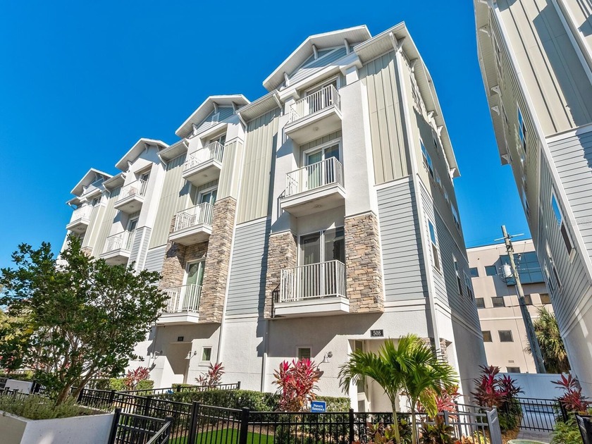 It's always about the experience of living downtown Sarasota - Beach Townhome/Townhouse for sale in Sarasota, Florida on Beachhouse.com