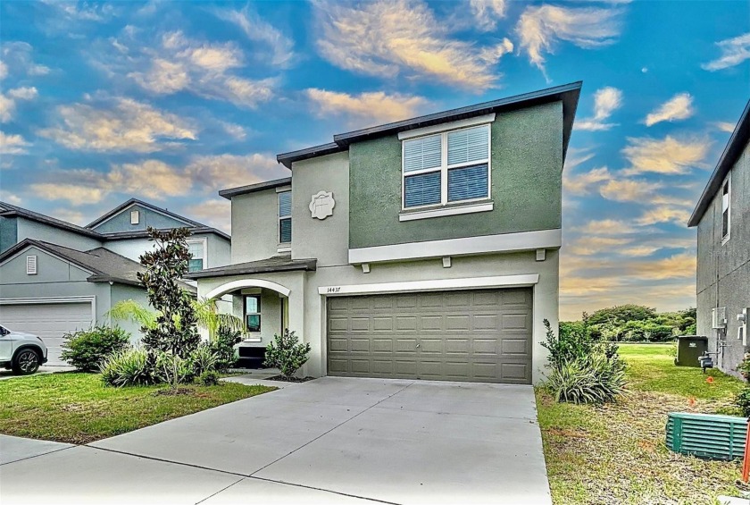Under contract-accepting backup offers. This contemporary 5 bed - Beach Home for sale in Ruskin, Florida on Beachhouse.com