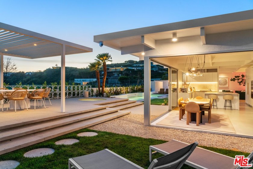 1227 Tellem Dr. A reimagined 1960s Mid-Century in coveted - Beach Home for sale in Pacific Palisades, California on Beachhouse.com