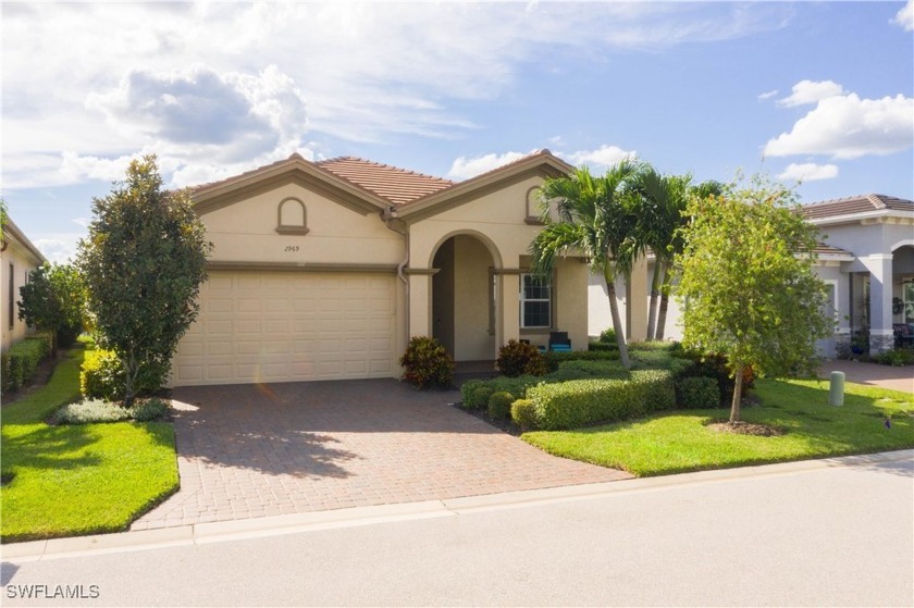 HUGE PRICE REDUCTION.  This is a very well maintained home - Beach Home for sale in Fort Myers, Florida on Beachhouse.com