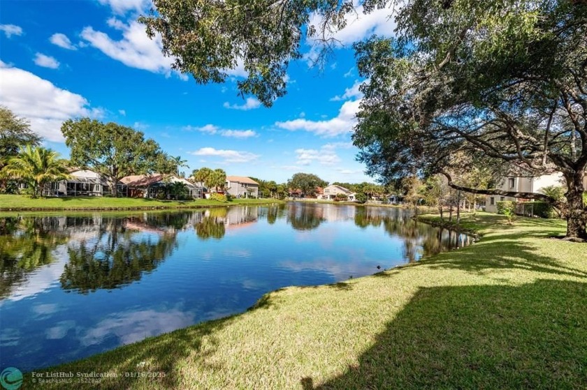 Stunning Waterfront 3/2 Condo-Coach home shy 1800 sq ft under - Beach Condo for sale in Fort Lauderdale, Florida on Beachhouse.com