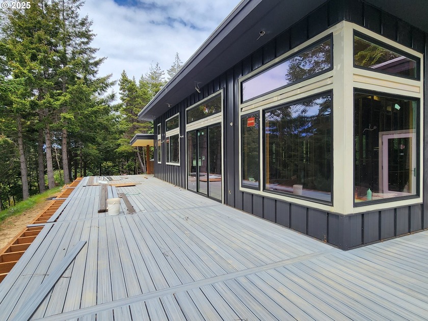 Finish This Dream Home with Stunning Ocean & Forest ViewsThis - Beach Home for sale in Portorford, Oregon on Beachhouse.com