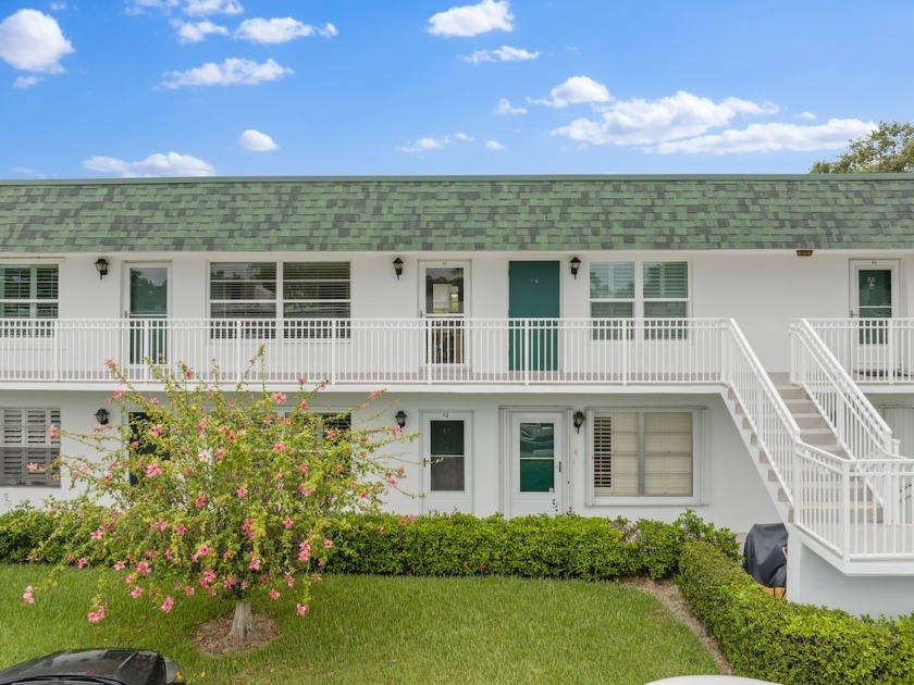 Discover this beautifully updated first floor 1 bedroom, 1.5 - Beach Home for sale in Vero Beach, Florida on Beachhouse.com