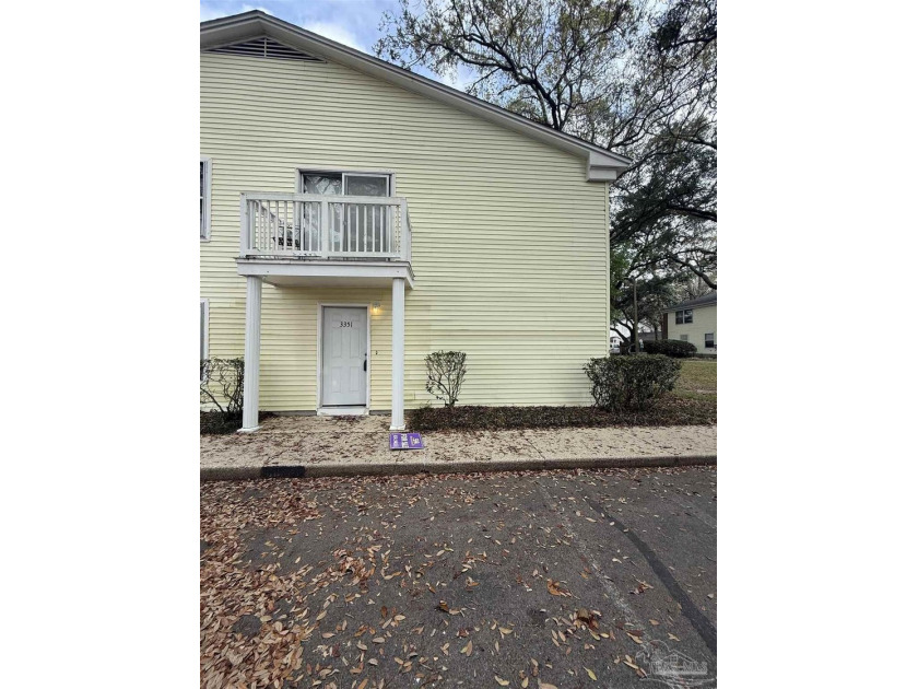 THIS TOWNHOME IS CENTRALLY LOCATED IN PENSACOLA. SITS ON THE - Beach Condo for sale in Pensacola, Florida on Beachhouse.com