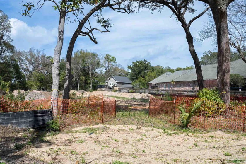 Prime Oversized Build-Ready Lot in Highly Desirable Gulf Breeze - Beach Lot for sale in Gulf Breeze, Florida on Beachhouse.com