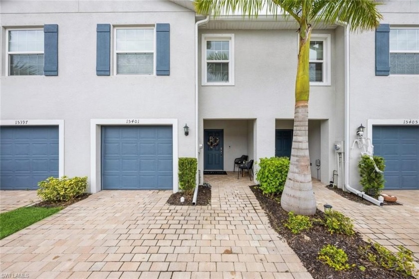 Prestigious 3 bdrms with 2 1/2 baths, 1 car garage townhome, pet - Beach Home for sale in Naples, Florida on Beachhouse.com