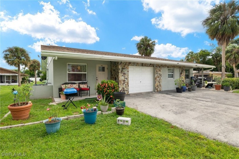 Located just south of Cypress Lake off McGregor Blvd, 1078/1080 - Beach Townhome/Townhouse for sale in Fort Myers, Florida on Beachhouse.com