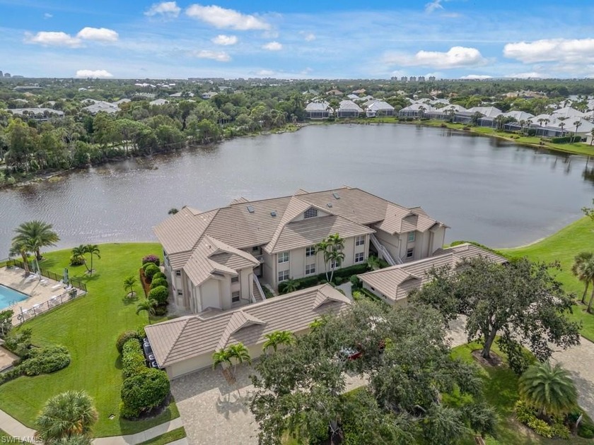 Wake up to glistening lake views and the warmth of southern - Beach Home for sale in Bonita Springs, Florida on Beachhouse.com