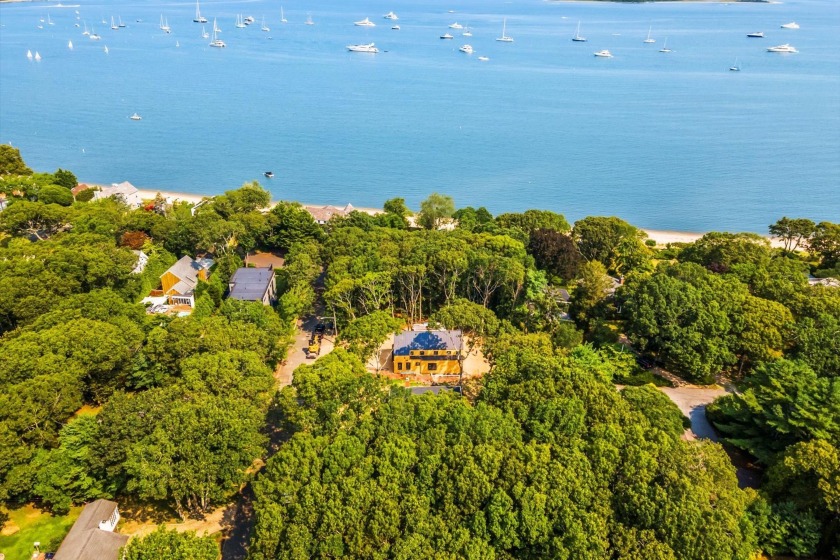 Profiting from water views and easy beach access in Sag Harbor - Beach Home for sale in Sag Harbor, New York on Beachhouse.com