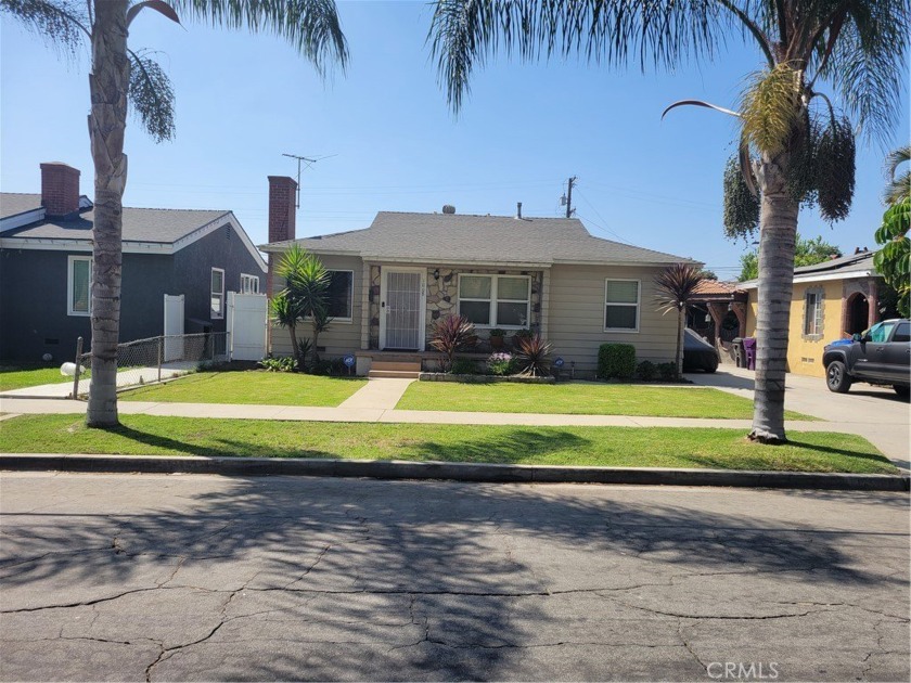 Well maintained home. Property features a well built unpermitted - Beach Home for sale in Long Beach, California on Beachhouse.com