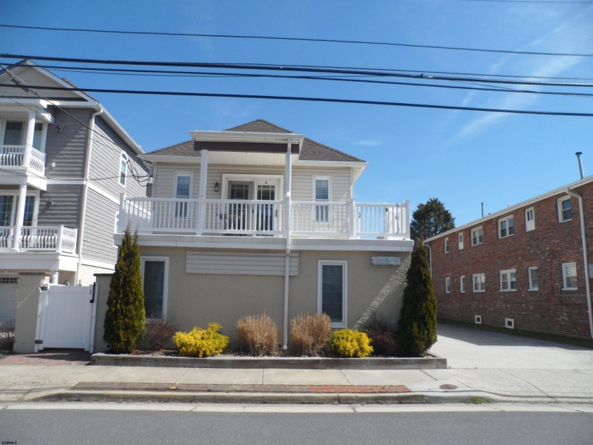 Welcome to 11 N Coolidge Avenue in Margate, the perfect - Beach Condo for sale in Margate, New Jersey on Beachhouse.com