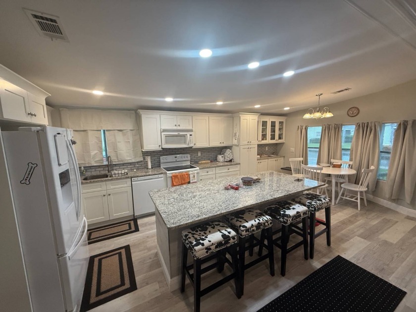 Location! Location! This is a must see home!!   This beautifully - Beach Home for sale in North Fort Myers, Florida on Beachhouse.com