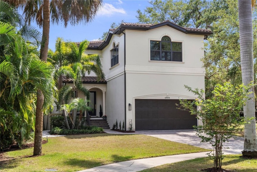 Perfectly positioned on one of the prettiest streets in Beach - Beach Home for sale in Tampa, Florida on Beachhouse.com