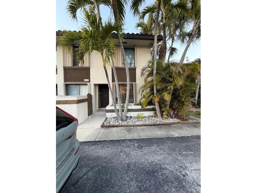 DISCOVER A HIDDEN GEM IN THE HEART OF SOUTH FLORIDA.  THIS - Beach Townhome/Townhouse for sale in North Miami Beach, Florida on Beachhouse.com
