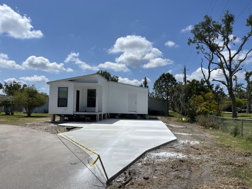Welcome to Colony Cove, a 55+ age-qualified, active, and vibrant - Beach Home for sale in Ellenton, Florida on Beachhouse.com