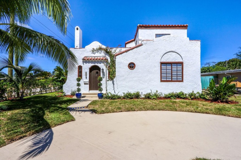 Historic Spanish Compound - Income Potential! Restored 1926 - Beach Townhome/Townhouse for sale in Lake Park, Florida on Beachhouse.com