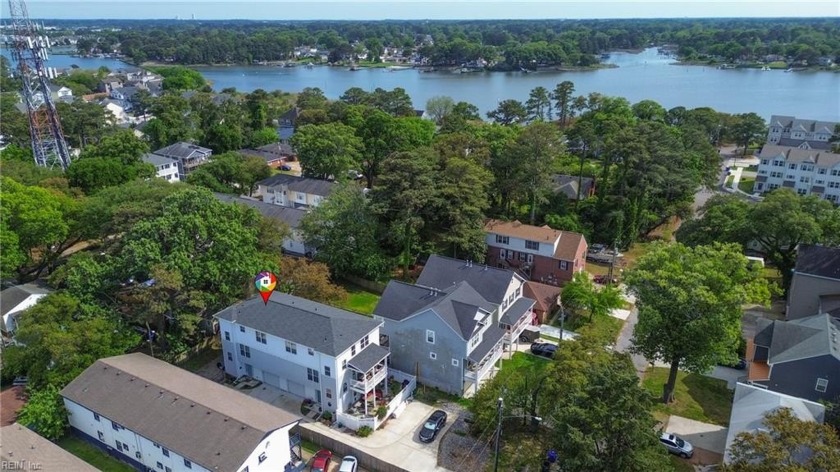 Stunning 3 story, no fee condo just blocks from the beach! Open - Beach Condo for sale in Norfolk, Virginia on Beachhouse.com