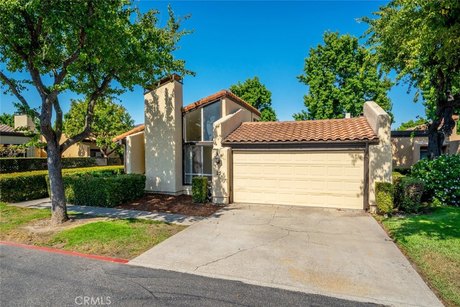 Welcome to Los Verdes in beautiful San Luis Obispo! This - Beach Home for sale in San Luis Obispo, California on Beachhouse.com