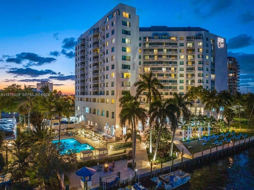 AMAZING OPPORTUNITY to own a waterfront condo in a premium - Beach Condo for sale in Fort Lauderdale, Florida on Beachhouse.com