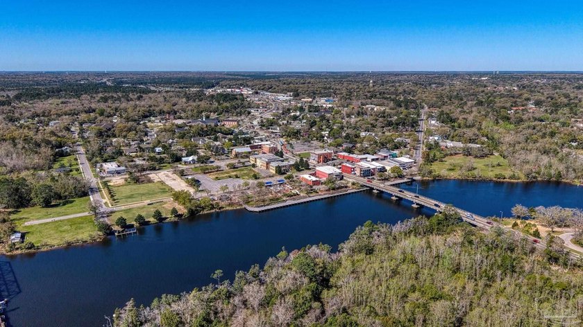 Rare waterfront opportunity offering 200 feet of deep-water - Beach Home for sale in Milton, Florida on Beachhouse.com