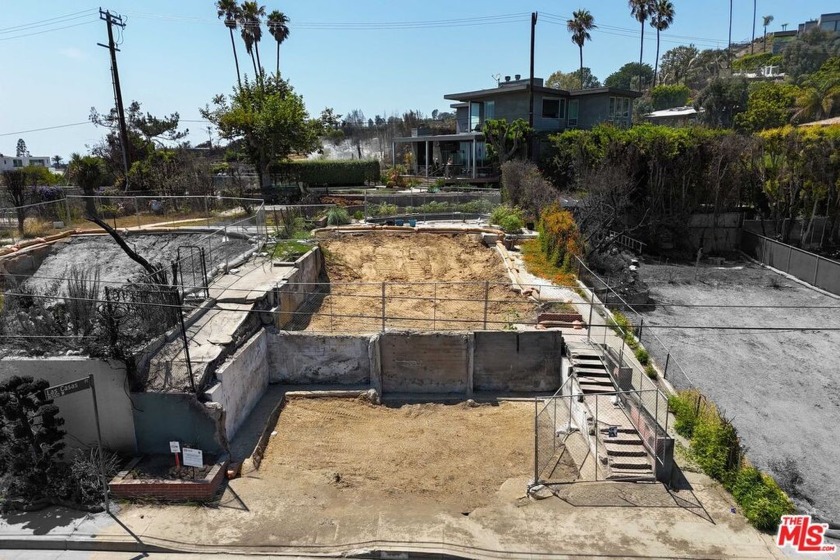 This offering includes Ready-to-Issue (RTI) plans by Scala - Beach Lot for sale in Pacific Palisades, California on Beachhouse.com
