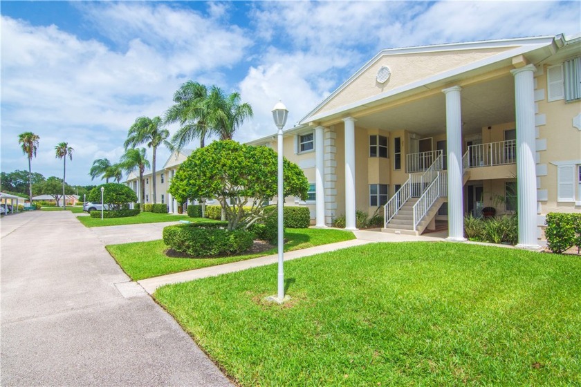 Beautifully renovated and move-in ready, this 2/2 condo has it - Beach Home for sale in Vero Beach, Florida on Beachhouse.com