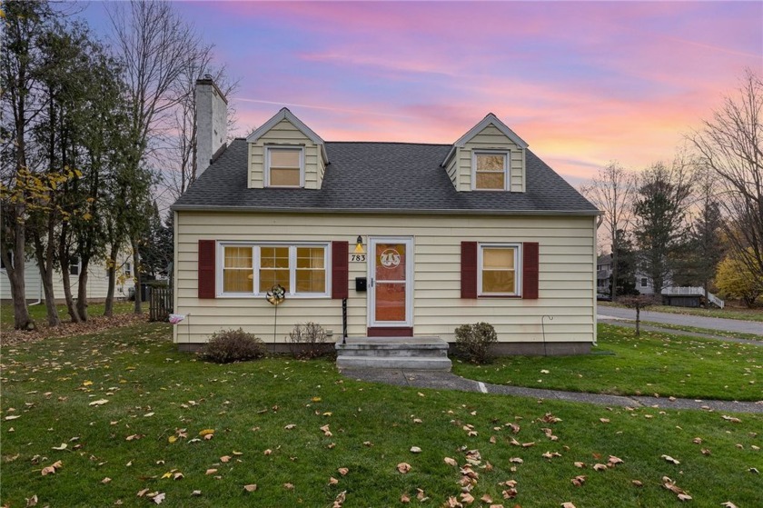 A Perfect Start Begins Here! Delightful 4 Bedroom, 2 Full Bath - Beach Home for sale in Irondequoit, New York on Beachhouse.com