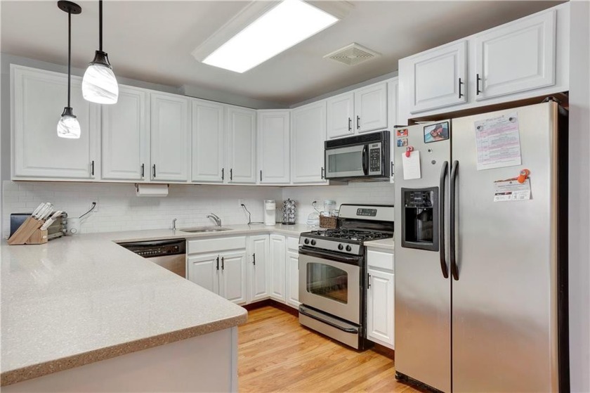 This home offers 3 great sized bedrooms with ample closet space - Beach Condo for sale in Far Rockaway, New York on Beachhouse.com