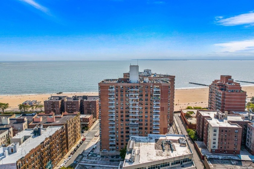 Welcome to this spacious and well-maintained apartment in the - Beach Home for sale in New York, New York on Beachhouse.com