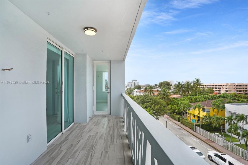 Welcome to your dream oasis! This meticulously remodeled - Beach Condo for sale in Miami Beach, Florida on Beachhouse.com