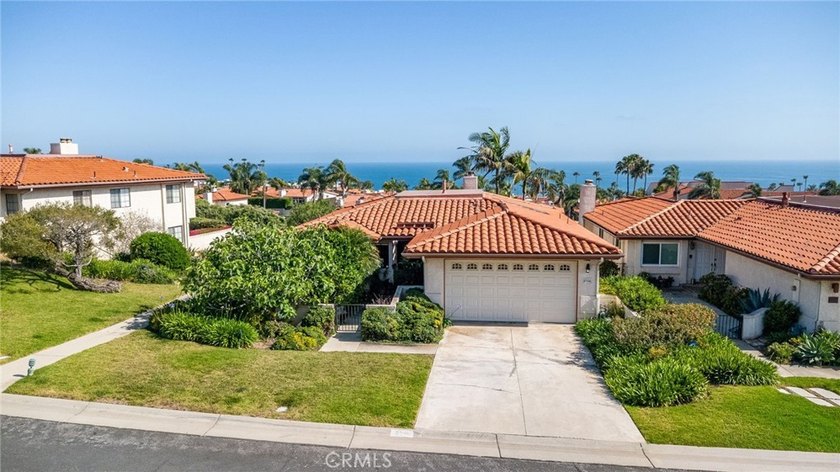Experience coastal luxury living in this stunning Palos Verdes - Beach Home for sale in Rancho Palos Verdes, California on Beachhouse.com