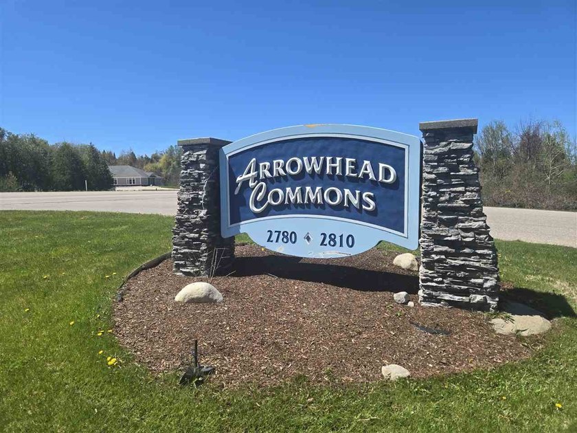 Great End-unit office space available featuring a private office - Beach Commercial for sale in Petoskey, Michigan on Beachhouse.com