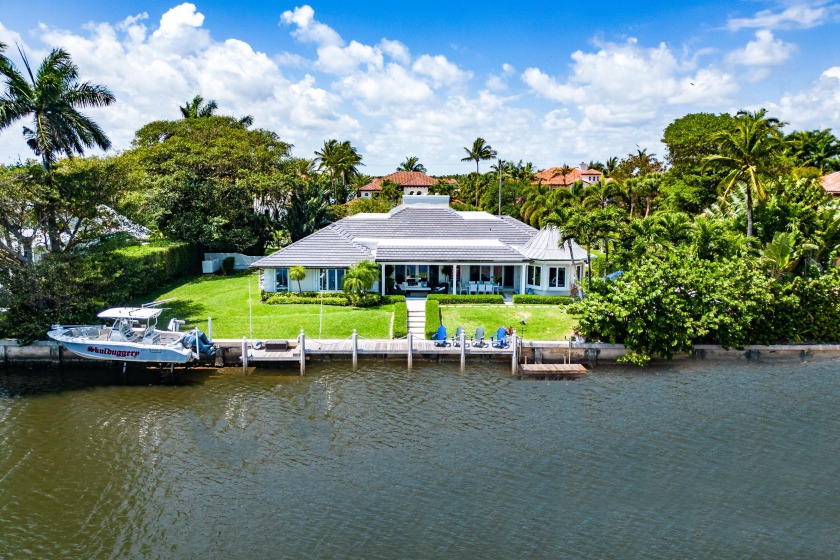 Located in prestigious Pt. Manalapan, this island estate offers - Beach Home for sale in Manalapan, Florida on Beachhouse.com