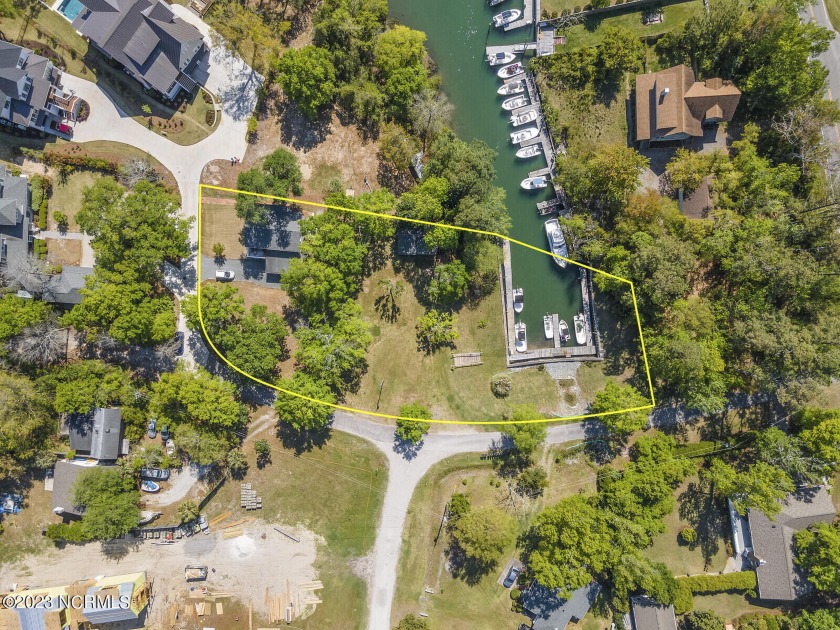 Amazing opportunity in the desirable Middle Sound Loop Road area - Beach Home for sale in Wilmington, North Carolina on Beachhouse.com