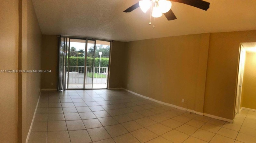 Spacious 1 bedroom 1 bath condo in very secure community - Beach Condo for sale in West Palm Beach, Florida on Beachhouse.com