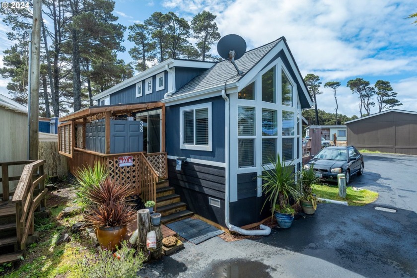 Seller is offering $5,000 to be used towards space rent credit! - Beach Home for sale in Depoe Bay, Oregon on Beachhouse.com