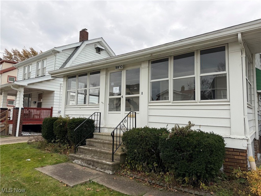 Quaint Bungalow with enclosed front porch. Vinyl replacement - Beach Home for sale in Euclid, Ohio on Beachhouse.com