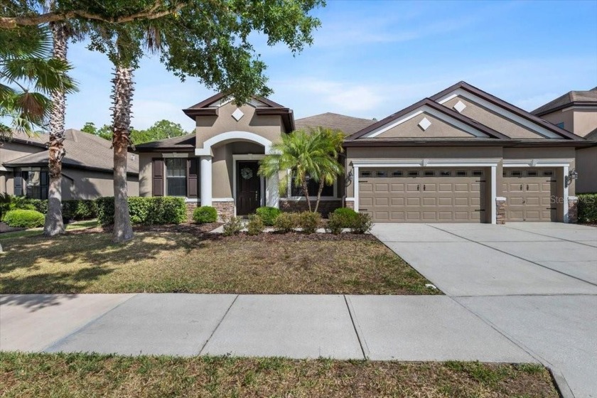 One or more photo(s) has been virtually staged. Step inside this - Beach Home for sale in Tampa, Florida on Beachhouse.com