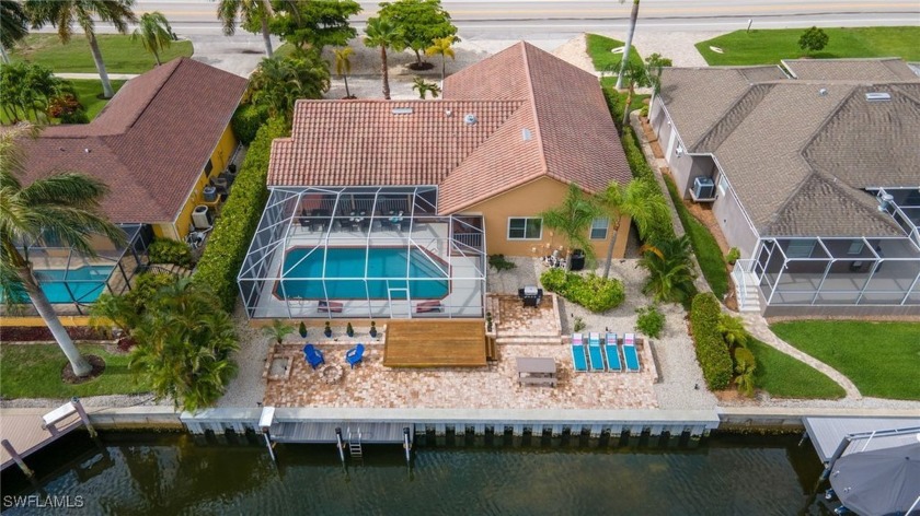 Step into this stunning professionally decorated turn-key Gulf - Beach Home for sale in Marco Island, Florida on Beachhouse.com