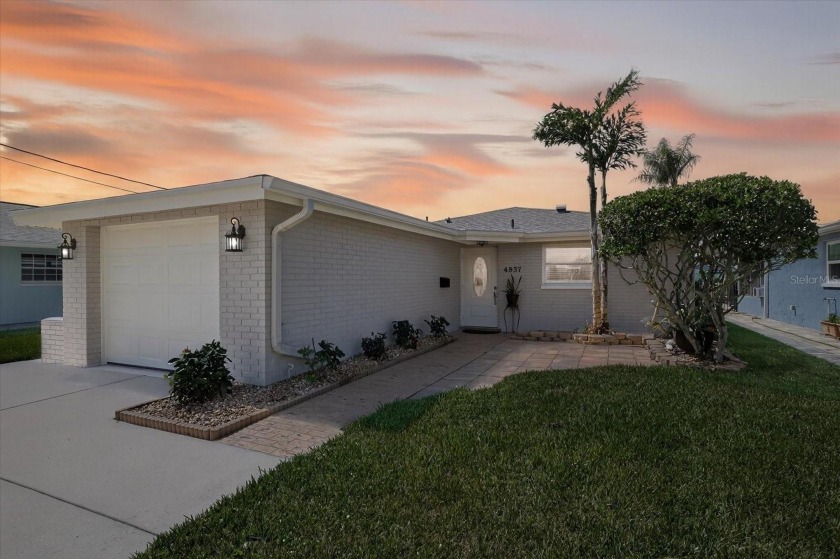 Waterfront Elegance With Captivating Sunsets
Every evening - Beach Home for sale in New Port Richey, Florida on Beachhouse.com