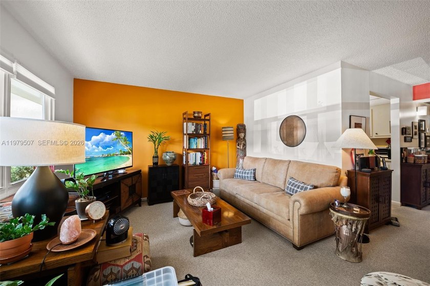 Charming 1/1.5 bath condo located in desirable Kingsley building - Beach Condo for sale in Pembroke Pines, Florida on Beachhouse.com