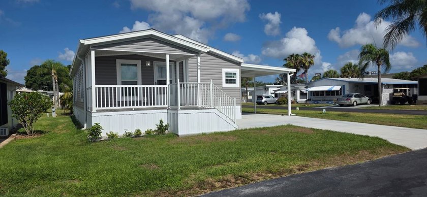 751 10th St E Lot 500 Palmetto FL.  BRAND NEW HOME 24 X 40 with - Beach Home for sale in Palmetto, Florida on Beachhouse.com