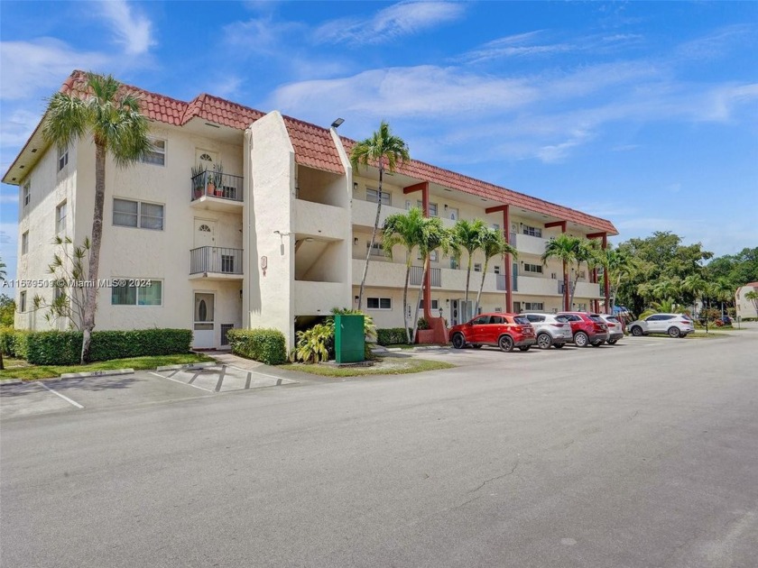 UPON ENTERING THIS CONDO YOU WILL KNOW IT IS THE RIGHT ONE FOR - Beach Condo for sale in Pembroke Pines, Florida on Beachhouse.com