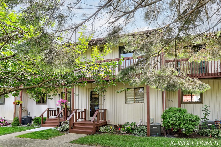 Welcome to 551 Gidley Circle D, Grand Haven, MI! This adorable - Beach Condo for sale in Grand Haven, Michigan on Beachhouse.com