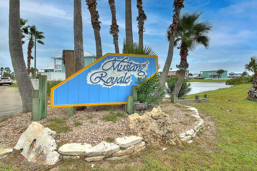 Something for Everyone, New Gazebo, Gameroom, Walk to Beach - Beach Vacation Rentals in Port Aransas, Texas on Beachhouse.com