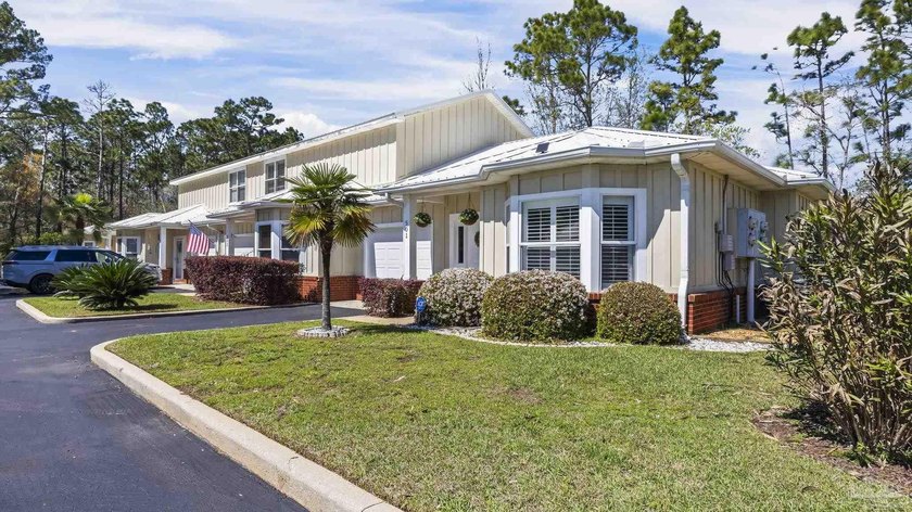 If you're looking for an affordable, low maintenance condo in - Beach Condo for sale in Gulf Shores, Alabama on Beachhouse.com