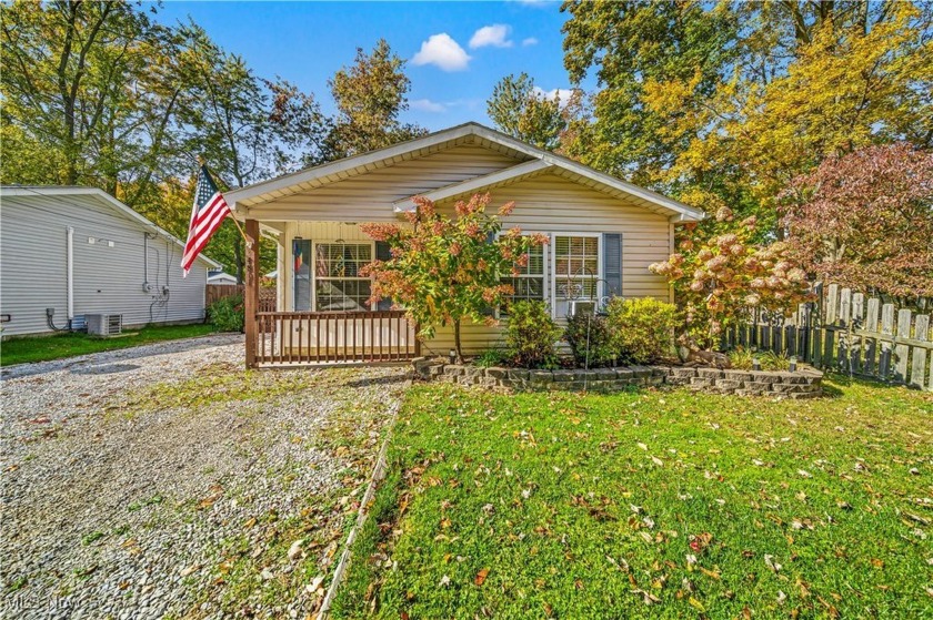 Discover the perfect blend of comfort and convenience in this - Beach Home for sale in Geneva, Ohio on Beachhouse.com