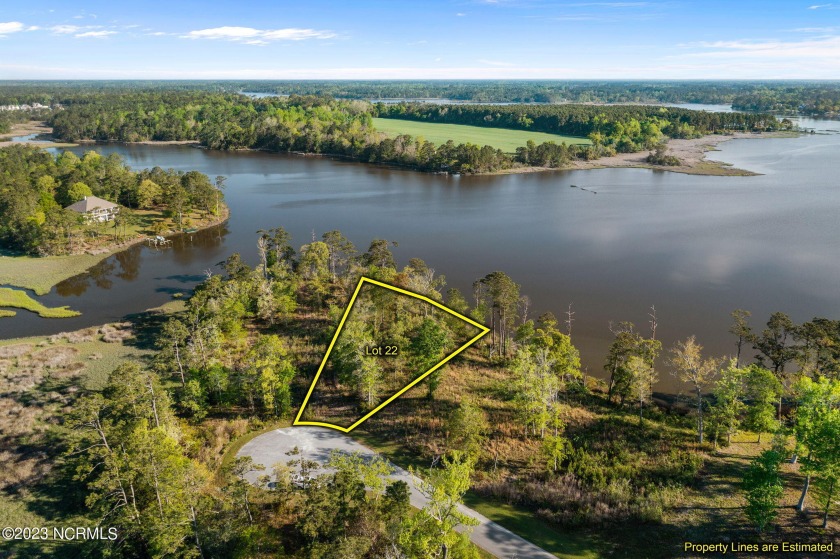 Wow! Come see this fabulous .54-acre waterfront parcel. Bring - Beach Lot for sale in Hubert, North Carolina on Beachhouse.com